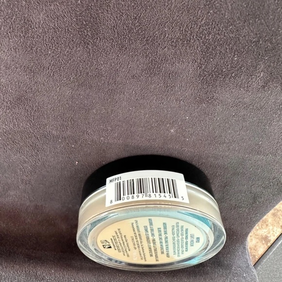 NYX mineral powder matte finishing new never open - Picture 4 of 4